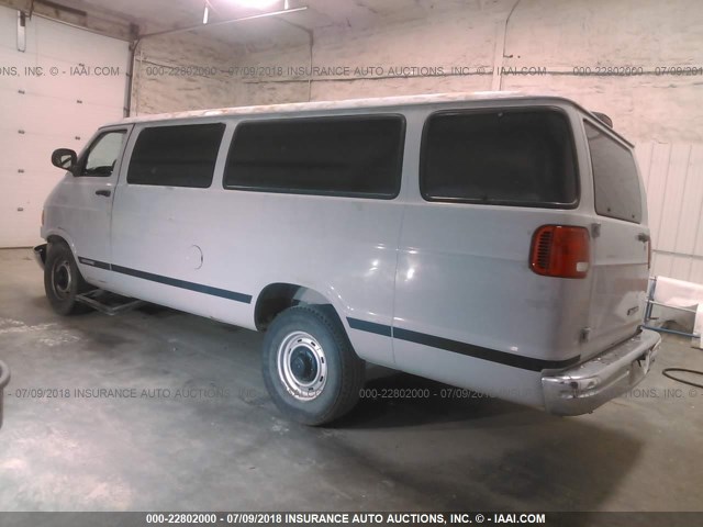 2B5WB35Y92K135797 - 2002 DODGE RAM WAGON B3500 GRAY photo 3