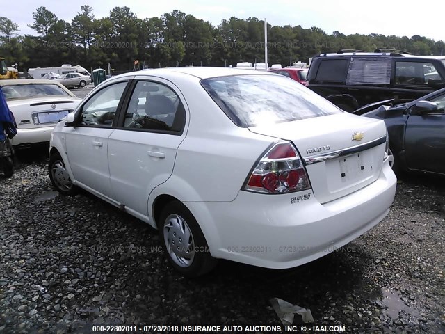 KL1TD56628B141511 - 2008 CHEVROLET AVEO LS WHITE photo 3