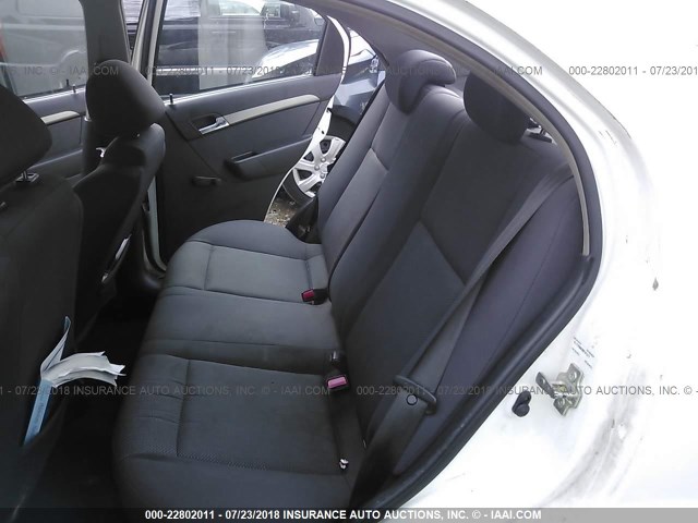 KL1TD56628B141511 - 2008 CHEVROLET AVEO LS WHITE photo 8