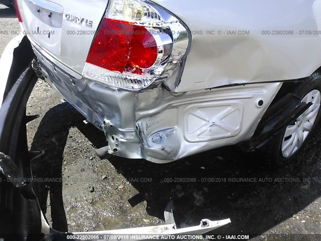 4T1BE30K85U993224 - 2005 TOYOTA CAMRY LE/XLE/SE Gümüş foto 6