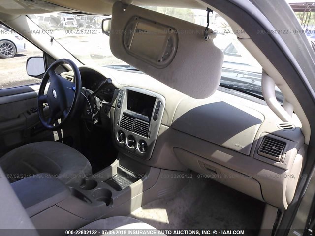 1FMZU73K24ZA55564 - 2004 FORD EXPLORER XLT/XLT SPORT/NBX 棕色 照片 5