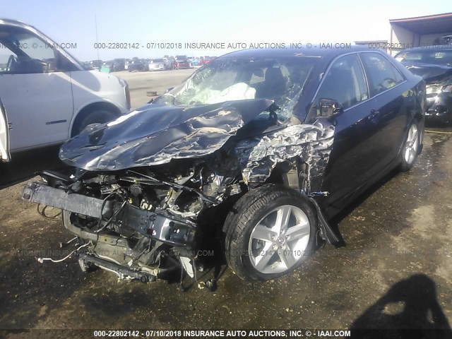 4T1BF1FK6EU445702 - 2014 TOYOTA CAMRY L/SE/LE/XLE Boz foto 2