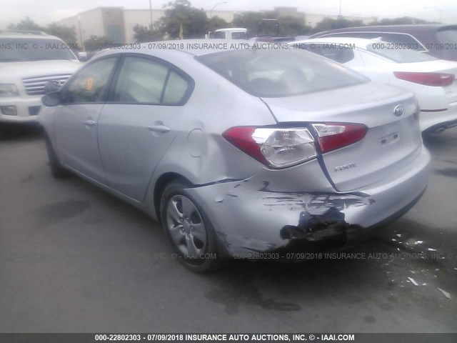 KNAFK4A6XG5573836 - 2016 KIA FORTE LX SILVER photo 3