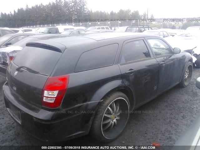 2D4FV47T17H701965 - 2007 DODGE MAGNUM SE BLACK photo 4