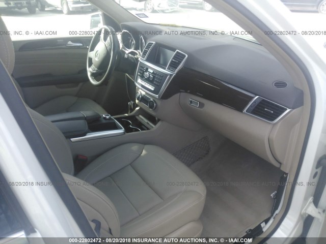 4JGDA5HB7CA074107 - 2012 MERCEDES-BENZ ML 350 4MATIC WHITE photo 5
