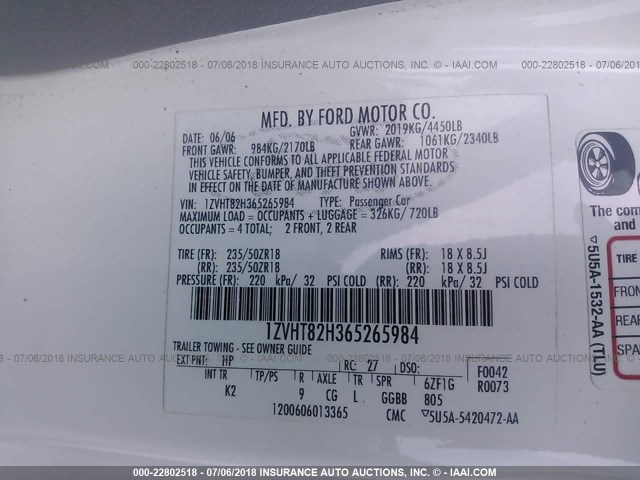 1ZVHT82H365265984 - 2006 FORD MUSTANG GT WHITE photo 9