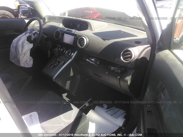 JTLZE4FE1EJ054626 - 2014 TOYOTA SCION XB Ақ фото 5