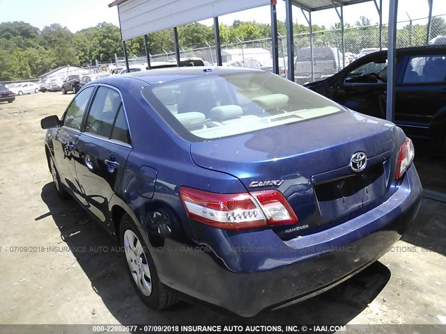 4T1BF3EK5BU584079 - 2011 TOYOTA CAMRY SE/LE/XLE BLUE photo 3