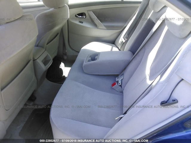 4T1BF3EK5BU584079 - 2011 TOYOTA CAMRY SE/LE/XLE BLUE photo 8