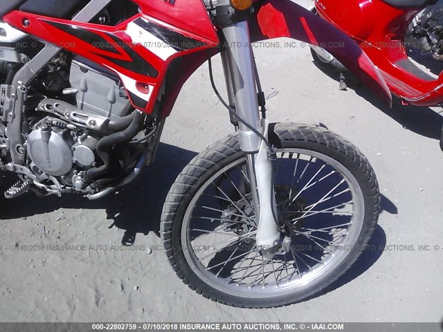 JKALXMT179DA01735 - 2009 KAWASAKI KLX250 S RED photo 5