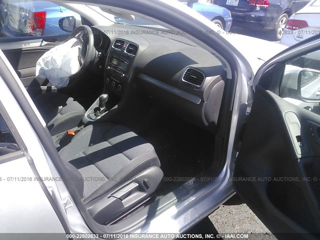 WVWDB7AJ5DW139023 - 2013 VOLKSWAGEN GOLF SILVER photo 5