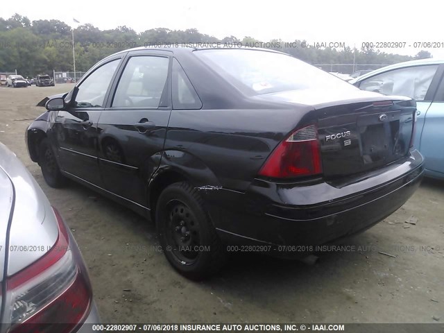 1FAFP34N87W236390 - 2007 FORD FOCUS ZX4/S/SE/SES BLACK photo 3