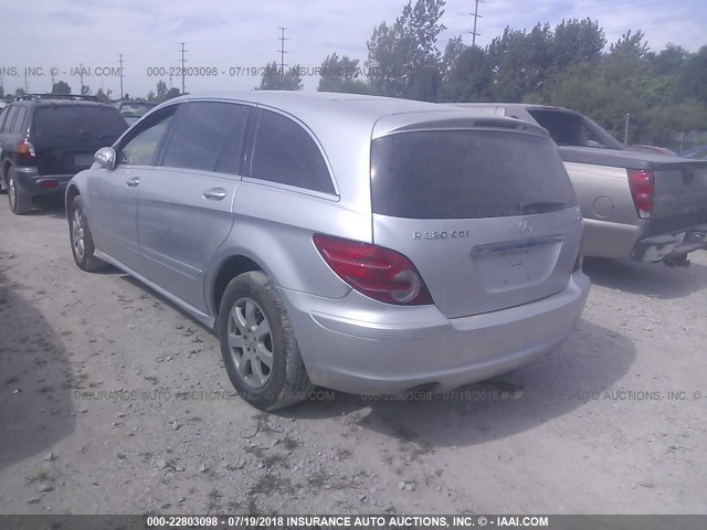 4JGCB22E97A050374 - 2007 MERCEDES-BENZ R 320 CDI SILVER photo 3