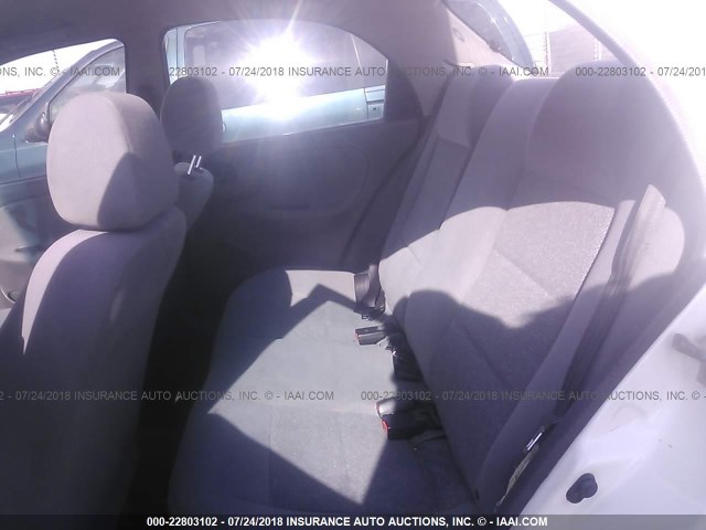 KLATA526X2B702091 - 2002 DAEWOO LANOS S Blanco foto 8