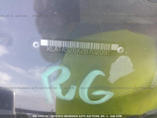 KLATA526X2B702091 - 2002 DAEWOO LANOS S Blanco foto 9