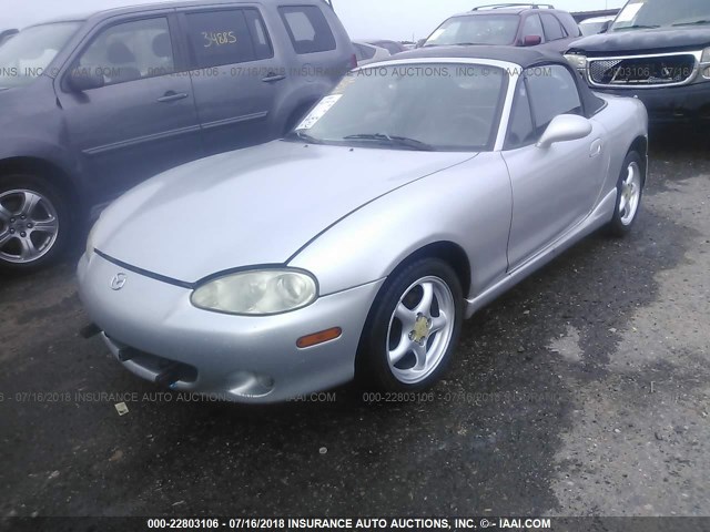 JM1NB353X20228045 - 2002 MAZDA MX-5 MIATA LS SILVER photo 2