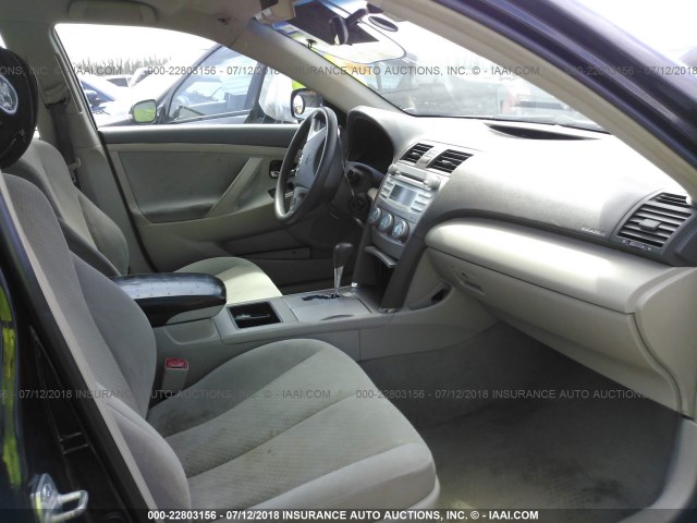 4T1BE46K29U827607 - 2009 TOYOTA CAMRY SE/LE/XLE BLACK photo 5