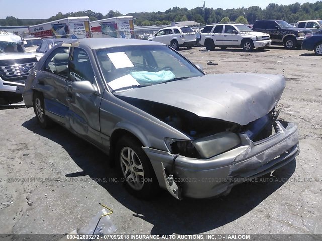4T1BG22K2YU635798 - 2000 TOYOTA CAMRY CE/LE/XLE 灰色 照片 1