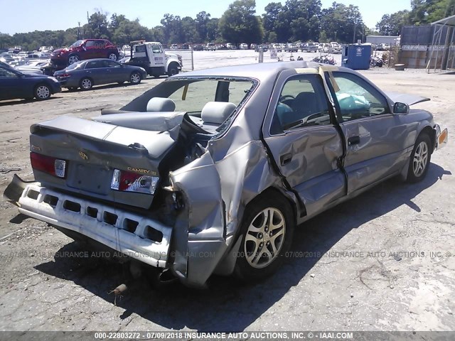 4T1BG22K2YU635798 - 2000 TOYOTA CAMRY CE/LE/XLE 灰色 照片 4