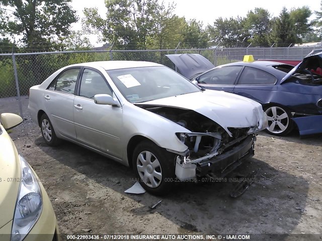 4T1BE32KX4U940035 - 2004 TOYOTA CAMRY LE/XLE/SE 银色 照片 1
