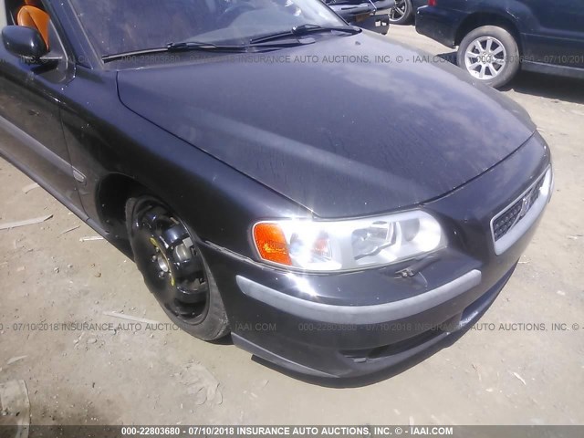 YV1RH52Y242331201 - 2004 VOLVO S60 R BLACK photo 6