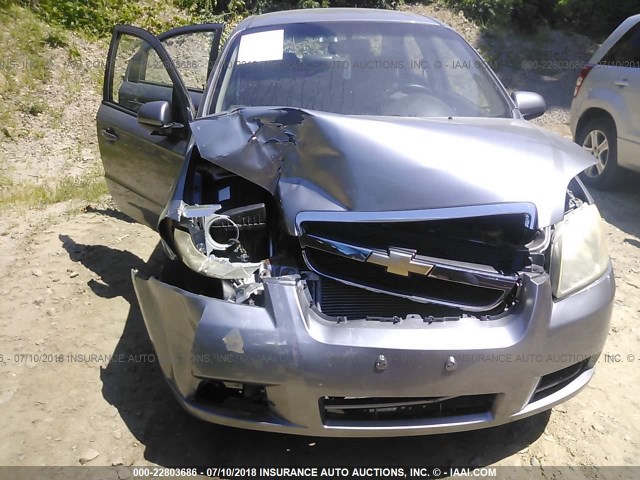 KL1TD56608B104067 - 2008 CHEVROLET AVEO LS GRAY photo 6