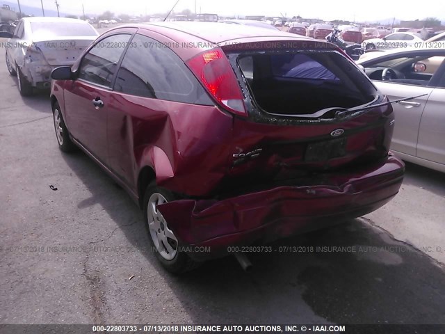 3FAFP31N55R146845 - 2005 FORD FOCUS ZX3 RED photo 6
