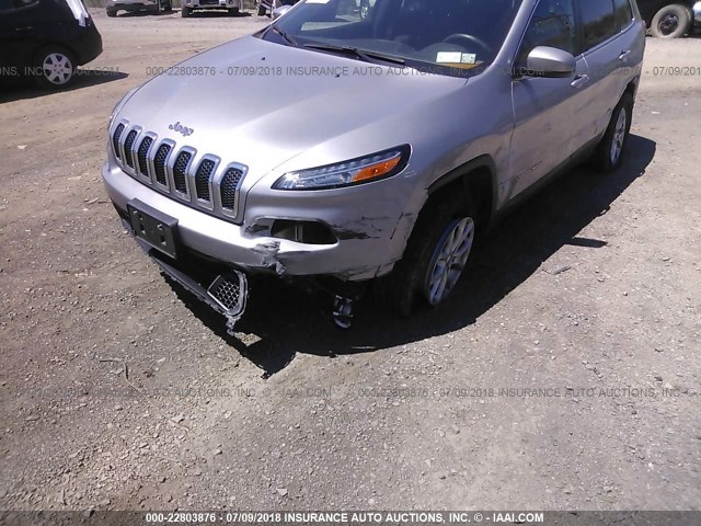 1C4PJMCS6GW239043 - 2016 JEEP CHEROKEE LATITUDE GRAY photo 6