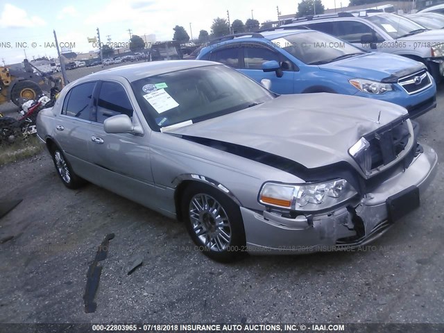 1LNHM82WX6Y608606 - 2006 LINCOLN TOWN CAR SIGNATURE LIMITED GRAY photo 1