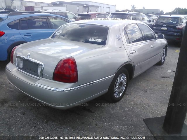 1LNHM82WX6Y608606 - 2006 LINCOLN TOWN CAR SIGNATURE LIMITED GRAY photo 4