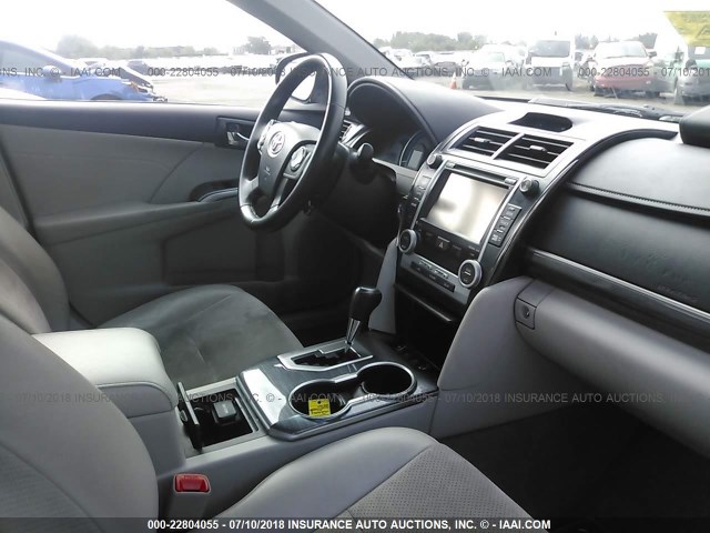 4T1BD1FKXEU117320 - 2014 TOYOTA CAMRY HYBRID/LE/XLE შავი ფოტო 5