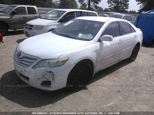 4T4BF3EK4AR064878 - 2010 TOYOTA CAMRY SE/LE/XLE WHITE photo 2