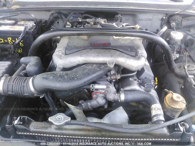 2CNBJ734X26903128 - 2002 CHEVROLET TRACKER ZR2 银色 照片 10