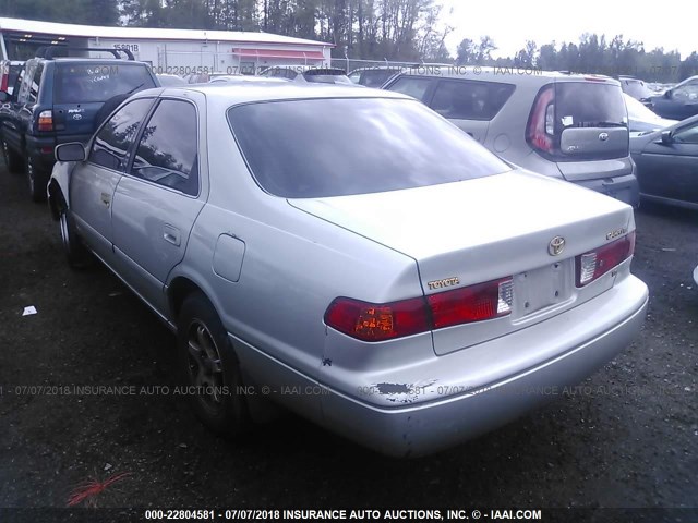 4T1BF22K61U116570 - 2001 TOYOTA CAMRY LE/XLE 银色 照片 3