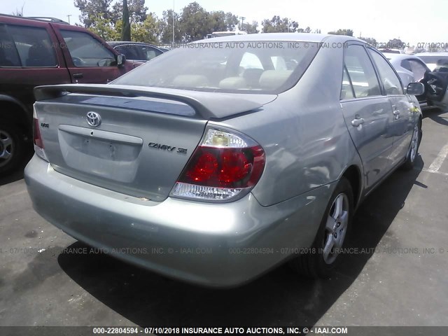 4T1BE32K75U571992 - 2005 TOYOTA CAMRY LE/XLE/SE 灰色 照片 4