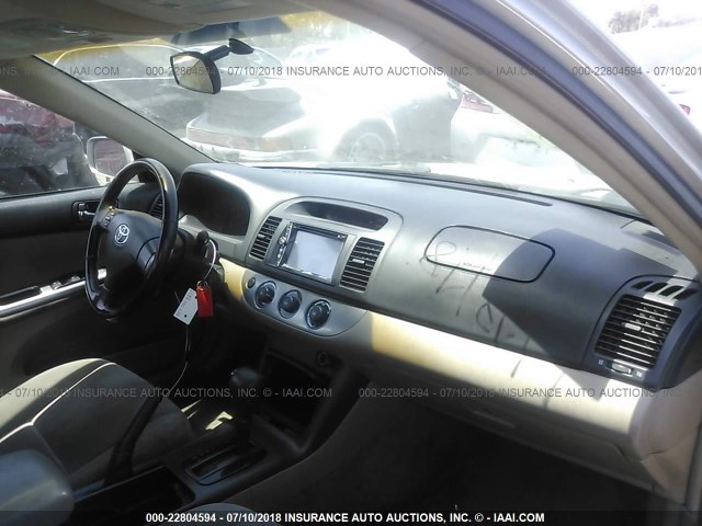 4T1BE32K75U571992 - 2005 TOYOTA CAMRY LE/XLE/SE 灰色 照片 5