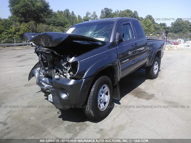 5TFTU4GN5BX001942 - 2011 TOYOTA TACOMA PRERUNNER ACCESS CAB GRAY photo 2