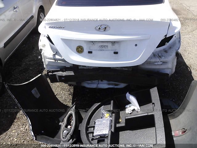 KMHCU4AE8CU237718 - 2012 HYUNDAI ACCENT GLS/GS/SE WHITE photo 6