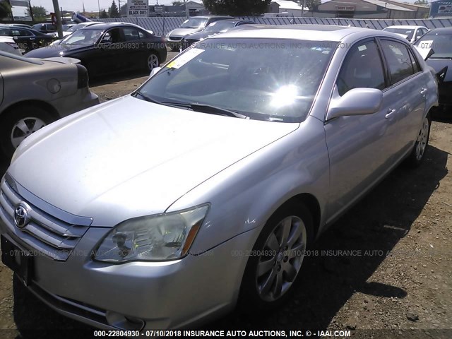 4T1BK36B85U034888 - 2005 TOYOTA AVALON XL/XLS/TOURING/LIMITED SILVER photo 2