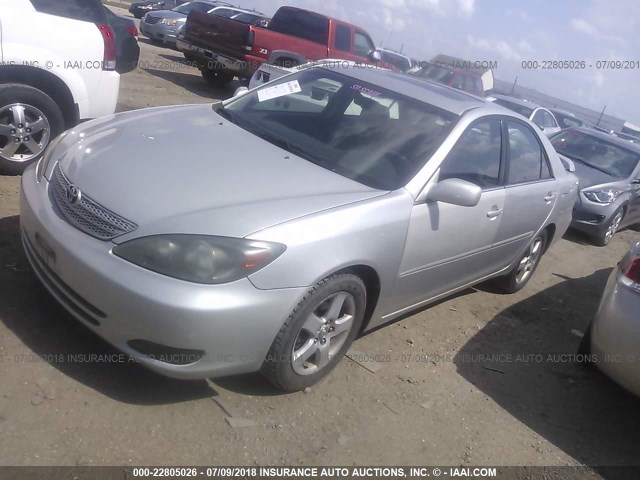 4T1BE32K72U543492 - 2002 TOYOTA CAMRY LE/XLE/SE Gümüş foto 2