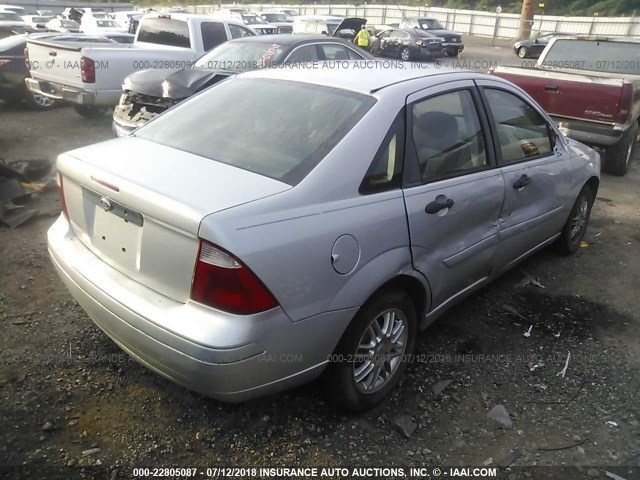 1FAFP34N47W259195 - 2007 FORD FOCUS ZX4/S/SE/SES 银色 照片 4