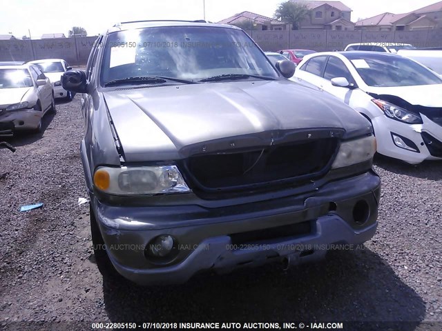 5LMFU28A91LJ00839 - 2001 LINCOLN NAVIGATOR GOLD photo 6