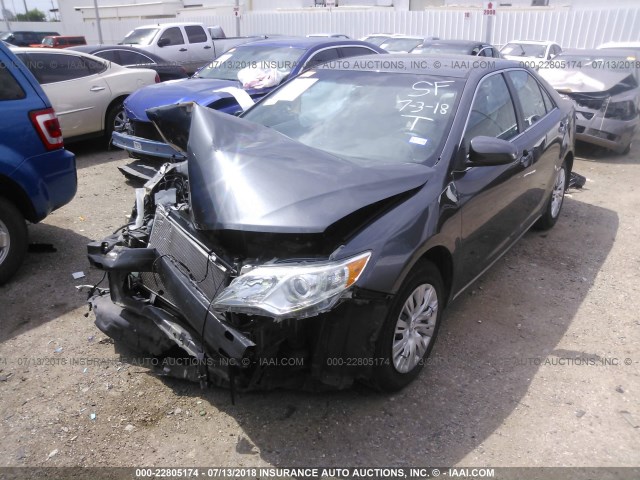 4T1BF1FK6CU129858 - 2012 TOYOTA CAMRY SE/LE/XLE GRAY photo 2