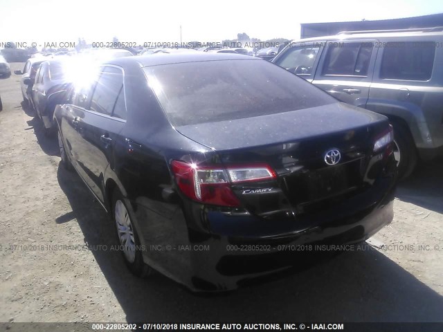 4T4BF1FK8ER396685 - 2014 TOYOTA CAMRY L/SE/LE/XLE 黑色 照片 3
