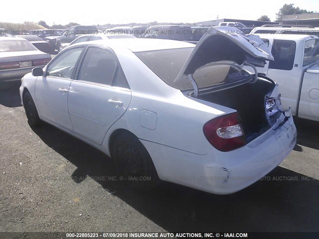 4T1BE32K42U063636 - 2002 TOYOTA CAMRY LE/XLE/SE 白色 照片 3