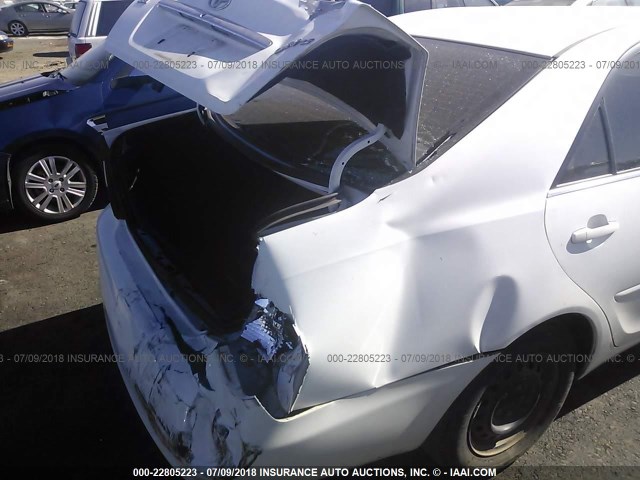 4T1BE32K42U063636 - 2002 TOYOTA CAMRY LE/XLE/SE 白色 照片 6