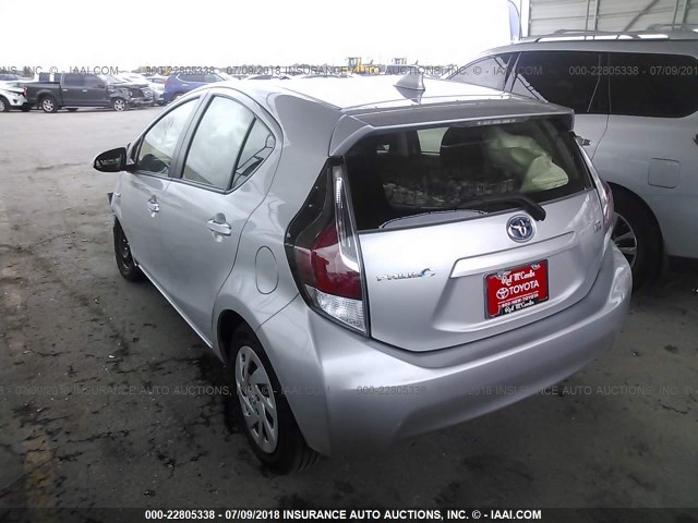 JTDKDTB3XG1118728 - 2016 TOYOTA PRIUS C SILVER photo 3