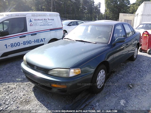 4T1BG12K2TU830562 - 1996 TOYOTA CAMRY DX/LE/XLE GREEN photo 2