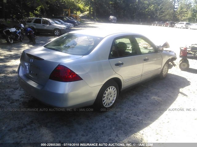 1HGCM56137A039430 - 2007 HONDA ACCORD VALUE SILVER photo 4