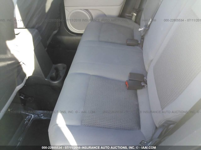 1J8FF47W37D134894 - 2007 JEEP COMPASS SILVER photo 8